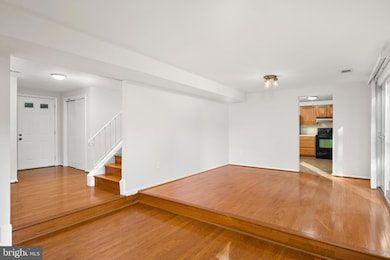 6044 Misty Arch Run, Columbia, MD 21044 - photo 4