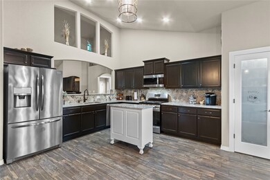 1650 Colonel Bartow Dr, Prairie Grove, AR 72753 - photo 5