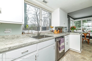 2241 Cumberland Rd, Lansing, MI 48906 - photo 7