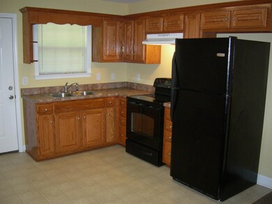 10471 Morton St, Shelbyville, TN 37160 - photo 3