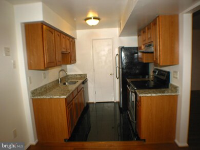 14903 Mckisson Ct unit D, Silver Spring, MD 20906 - photo 6