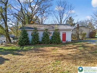 5424 Clauser Rd, Orefield, PA 18069 - photo 6