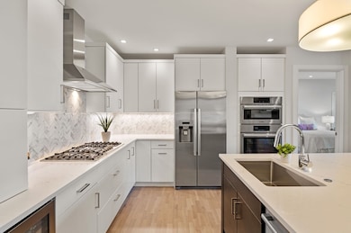 71 Greenwood Ave unit 207, Swampscott, MA 01907 - photo 5