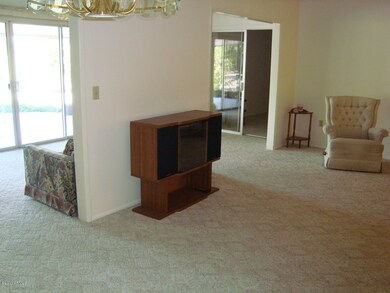 LIVING ROOM TO AZ ROOM