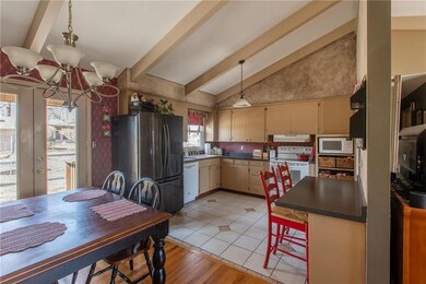 7104 Melrose Ln, Shawnee, KS 66203 - photo 5