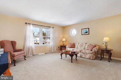 22010 Mohawk Dr, Smithsburg, MD 21783 - photo 2