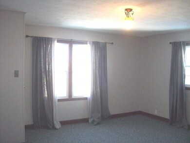 370 E Vincennes St, Linton, IN 47441 - photo 4