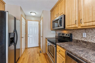 4001 37th Ave SW unit B, Cedar Rapids, IA 52404 - photo 5