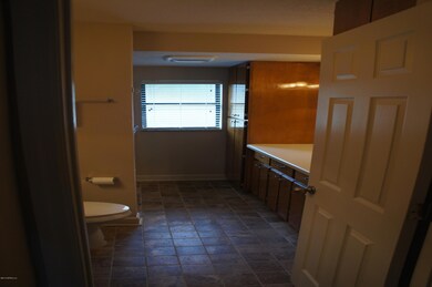 2nd Bathroom