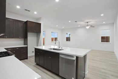 2214 Paramount Ln, Manteca, CA 95337 - photo 5