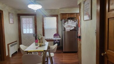 71 Birch St Dining Area
