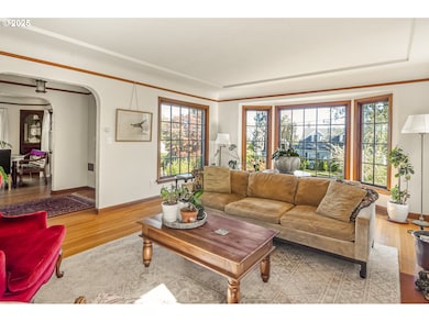 606 SW Evans St, Portland, OR 97219 - photo 6