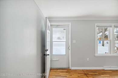 621 W Berry Ave, Lansing, MI 48910 - photo 5