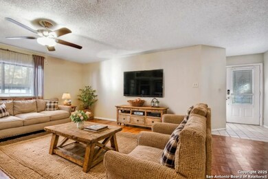 Entry Living Area