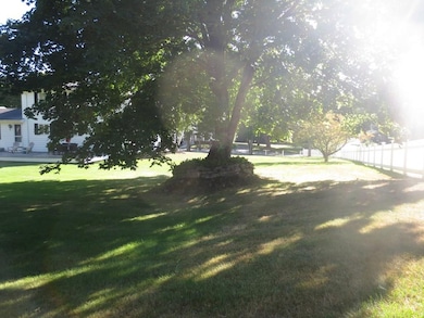 79 Elmdale Rd, Uxbridge, MA 01569 - photo 4