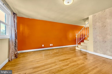 7516 Hillsway Ave, Parkville, MD 21234 - photo 3