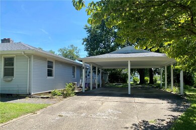 2317 Marshall Ave, Mattoon, IL 61938 - photo 3
