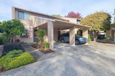 23-web-or-mls-1012-se-camelot-dr