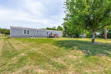 717 Sun Ct, Granbury, TX 76049 - photo 2