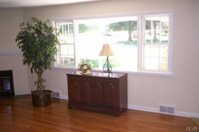 275 Bridle Path Rd, Bethlehem, PA 18017 - photo 6