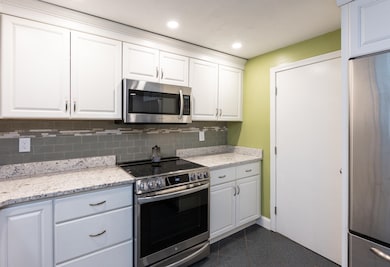 67 Kienia Rd unit B, Hudson, NH 03051 - photo 6