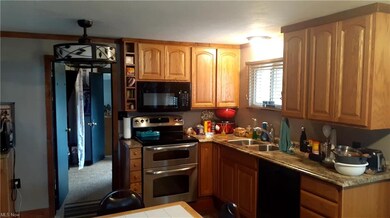 5228 Edgewater Dr, Sheffield Lake, OH 44054 - photo 6