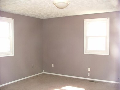 411 Franklin St, Edinburgh, IN 46124 - photo 4