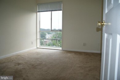 6011 Emerson St unit 603, Bladensburg, MD 20710 - photo 5