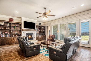 322 Oar Wood Dr, Granbury, TX 76049 - photo 5