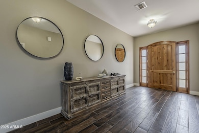 6-web-or-mls-Gilbert-6