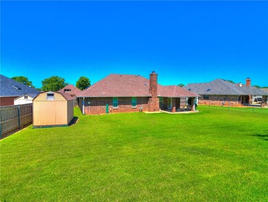 2440 E Hills Dr, Moore, OK 73160 - photo 6