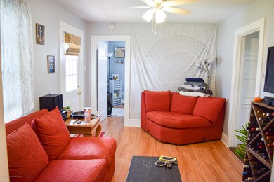 3_Living Room