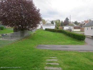514 Ripple St, Scranton, PA 18505 - photo 4