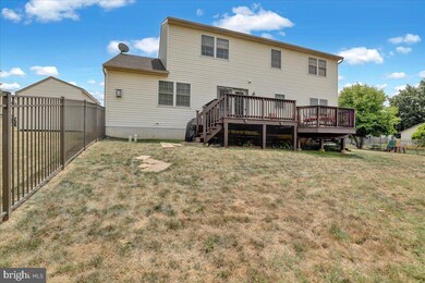 321 E Appletree Aly, Mount Joy, PA 17552 - photo 4