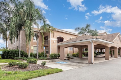 1011 Fairwaycove Ln unit 201, Bradenton, FL 34212 - photo 2