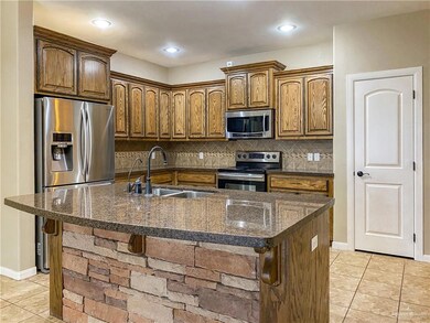 2005 Kingfisher Ln, Mission, TX 78572 - photo 6