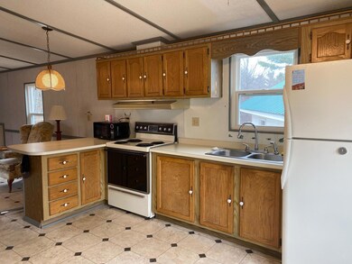 83 West St, Gardiner, ME 04345 - photo 3