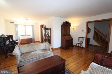 222 E Spruce St, New Holland, PA 17557 - photo 5