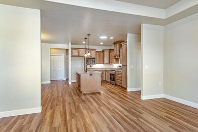 1517 Blackberry Run St, Central Point, OR 97502 - photo 2