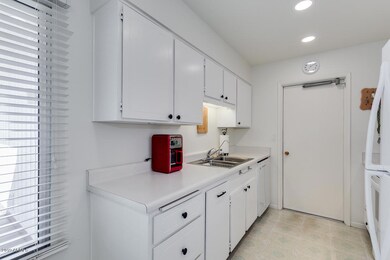 17066 N 105th Ave, Sun City, AZ 85373 - photo 4