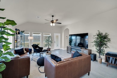 208 Claywood Dr, Glenn Heights, TX 75154 - photo 6