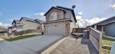 855 Virginia Dr, Central Point, OR 97502 - photo 3