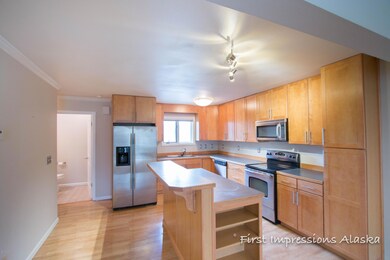 Stainless Appliances Stay!