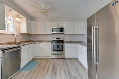 44 Hickory Dr, Little Hocking, OH 45742 - photo 2