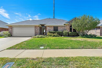 2705 Crystal Glenn Cir, Hurst, TX 76054 - photo 2