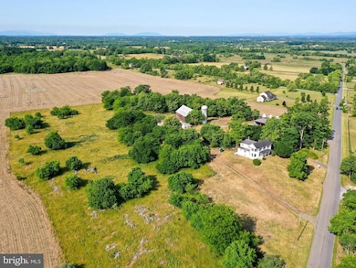 135 Longmarsh Rd, Berryville, VA 22611 - photo 5