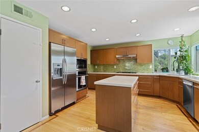 22455 Maycotte Rd, Woodland Hills, CA 91364 - photo 2