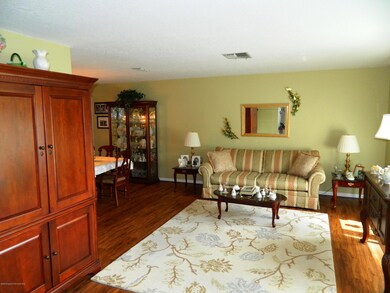 7547 Dundee Way 017