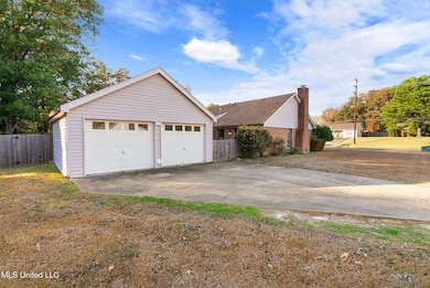 5-web-or-mls-10023 Goodman Rd-04