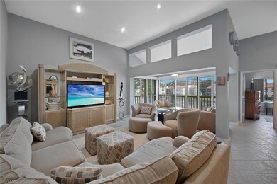 Living room with a towering ceiling